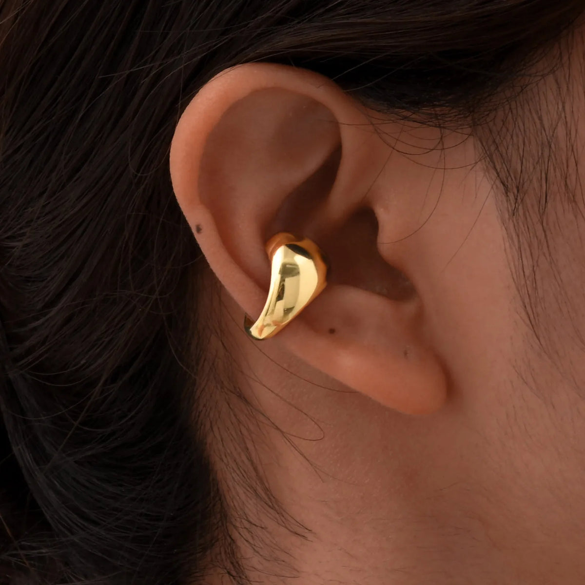 Waterdrop Cartilage Ear Cuff – Stainless Steel by ZEB Jewelry – view 9